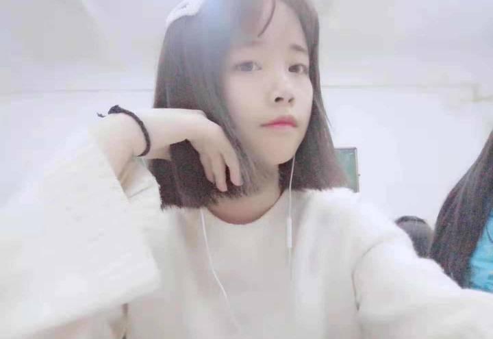 漂亮的妹子乐乐